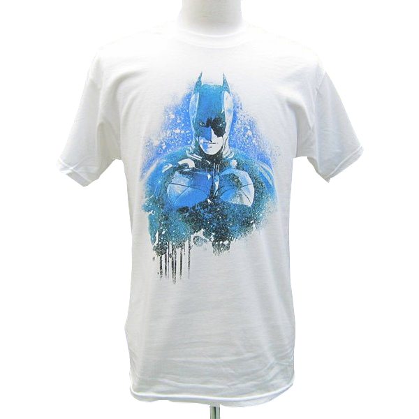 楽天市場 バットマン Spray Bat ダークナイトライジング Usa版 Tシャツ Batman ホワイト 白 かっこいい キャラクター Tシャツ メンズ 海外版 S M Lサイズ ネコポス発送 マジックナイト Bm2100 ハロウィン仮装 マジックナイト