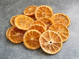 楽天市場 花材 ドライフルーツ オレンジスライス ナチュラルオレンジ1袋 プリザーブド専門マハナフラワーズ