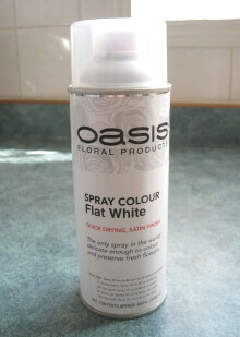 楽天市場 花材 オアシス カラースプレー1本 フラットホワイト プリザーブド専門マハナフラワーズ
