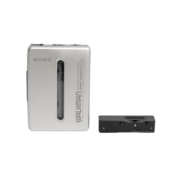 【中古】SONY ソニー WM-EX677-S しろがね色 カセットウォークマン（生まれ変わり専用ポータブルカセットプレーヤー）
