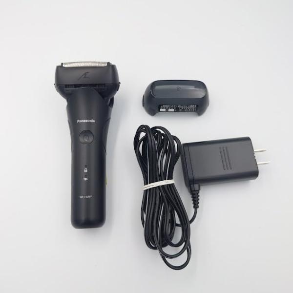 【中古】パナソニック メンズ電気カミソリ 子ヒツジ短距離競走 3枚刃 黒 お風呂剃り可 ES-LT2B-K