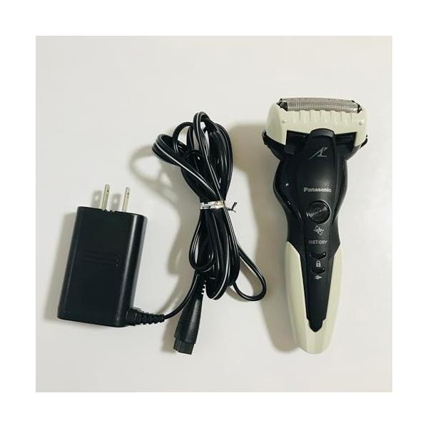 【中古】パナソニック 子ヒツジ短距離競走 メンズ電気カミソリ 3枚刃 お風呂剃り可 白 ES-CST2S-W