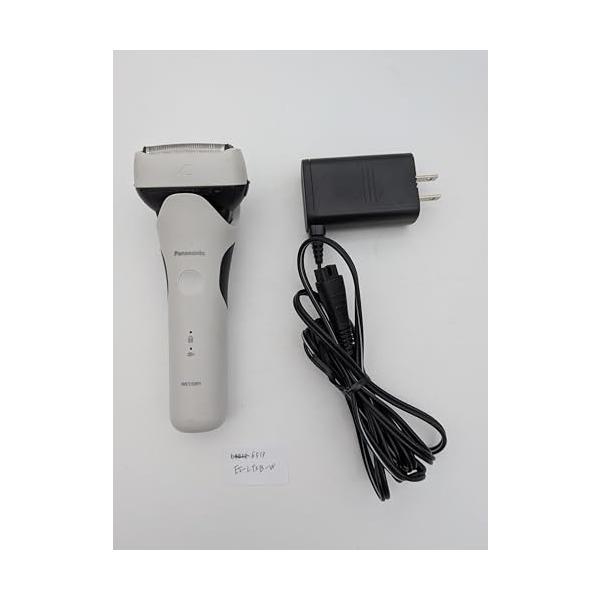【中古】パナソニック メンズ電気カミソリ 子ヒツジ短距離競走 3枚刃 白 お風呂剃り可 ES-LT2B-W