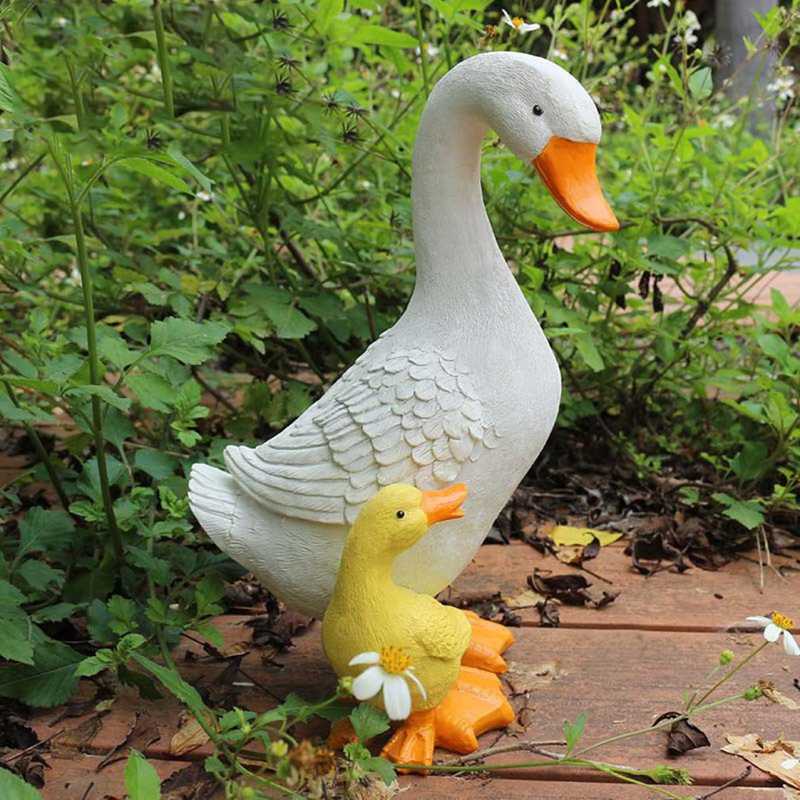 動物フィギュア アヒル インテリア 置物 樹脂 装飾 ガーデニング 贈り物 あひるガーデンオーナメント あひるの置物 本物そっくり 庭の装飾 アヒルの装飾 えんぎものの置物 屋外の彫刻の装飾 タイプ