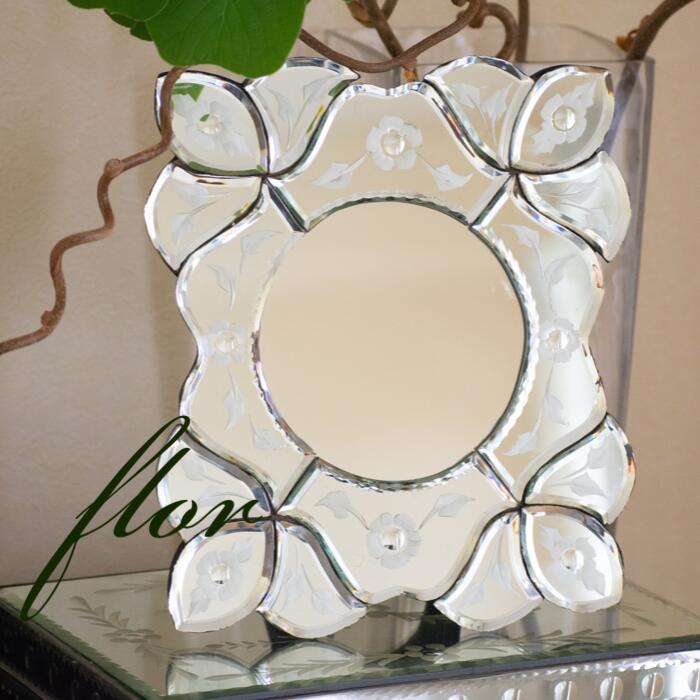 【まるで口紅！】リップスティックミラー スタンドミラー イタリアモダン 鏡 まるで口紅！】リップスティックミラー スタンドミラー イタリアモダン