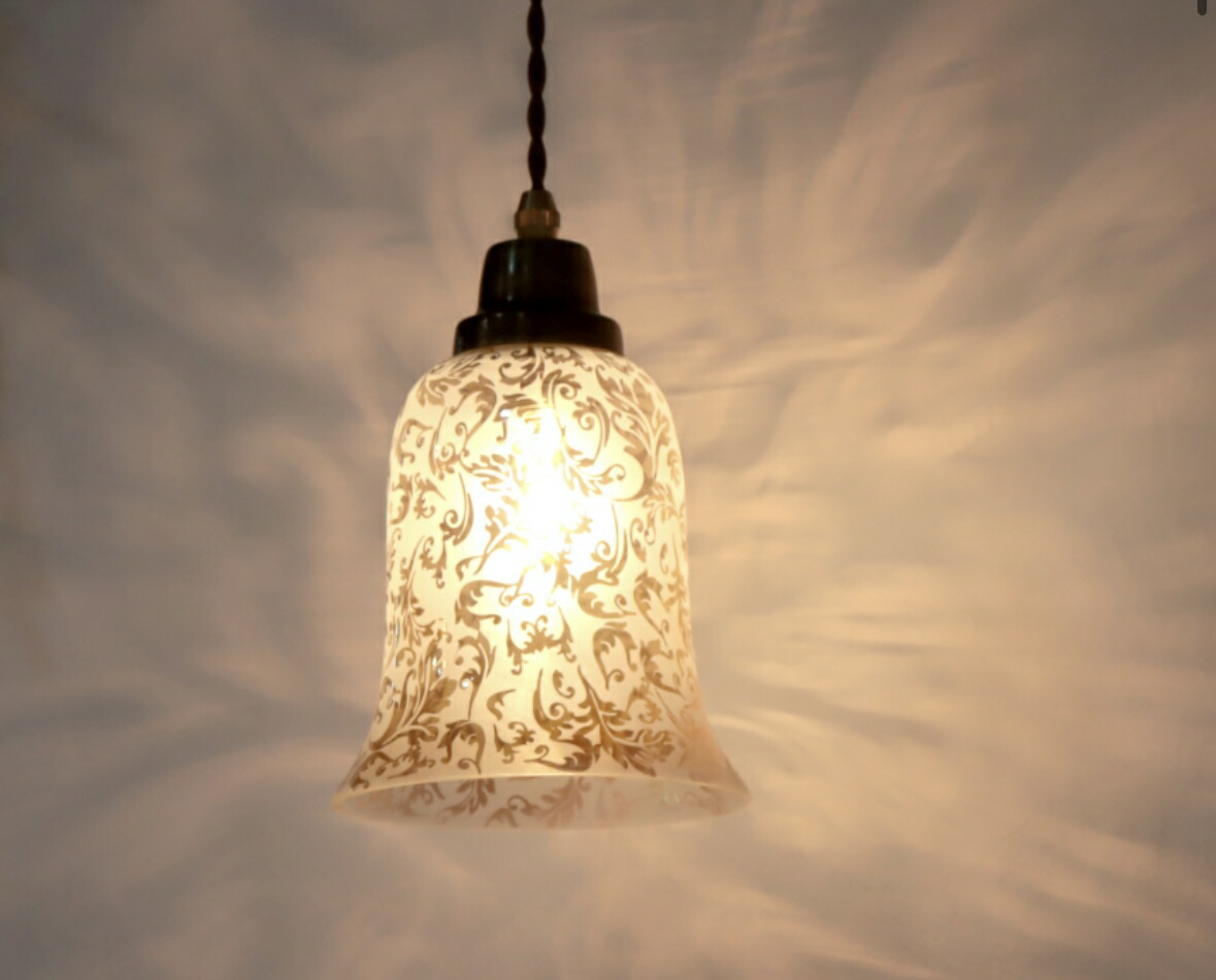 ガラスシェード　ブルーベルゴールドラスター　グラビュール｜Maison de lustre