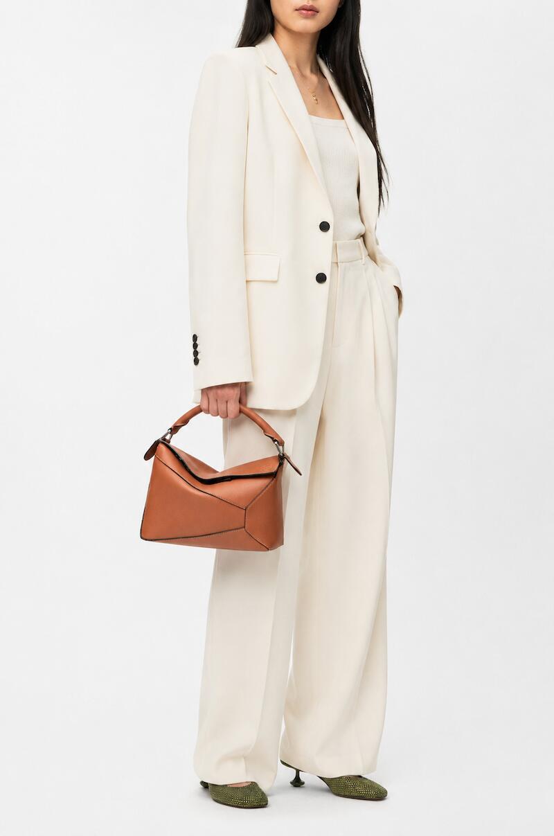 即発可能 LOEWE ロエベ パズルバッグ スモール（クラシックカーフ） タン SMALL PUZZLE TAN 送料関税込み レディース 新品 正規品 A510P60XAC 2530｜MaisonDiDi