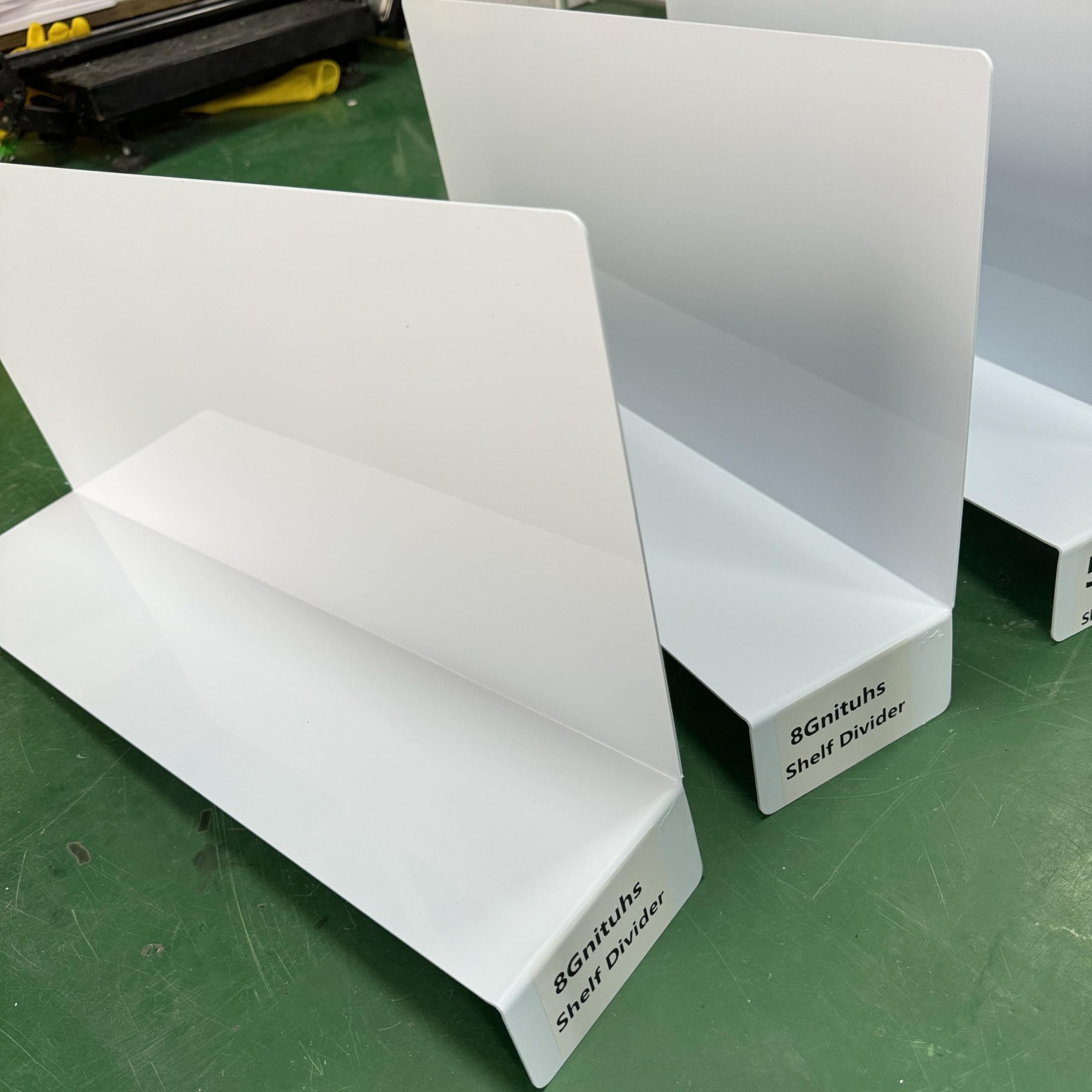 20個 54 * 25 CM 1.6MM 改良倉庫セパレーター棚仕切り 簡単セット 調節可能 プラスチック 棚 衣類 キャビネット 倉庫 仕切り板 棚ラベルホルダー｜Maison Outre