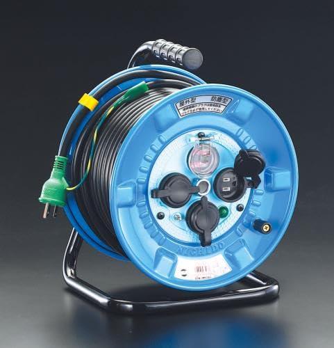 エスコ AC125V/22A/30m吊りひも木管(防雨型/ブレーカー付) EA815FA-3