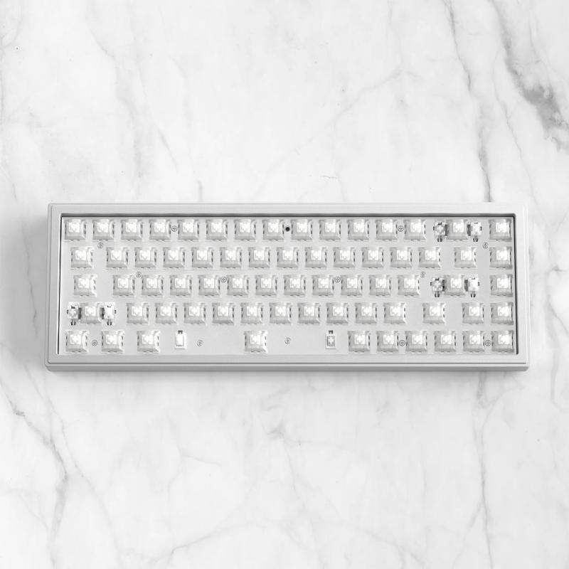 DrunkDeer ラピッドトリガー メカニカルキーボード アルミケース TKL 磁気スイッチ コンパクト 82キー 有線RGB キーキャップなし