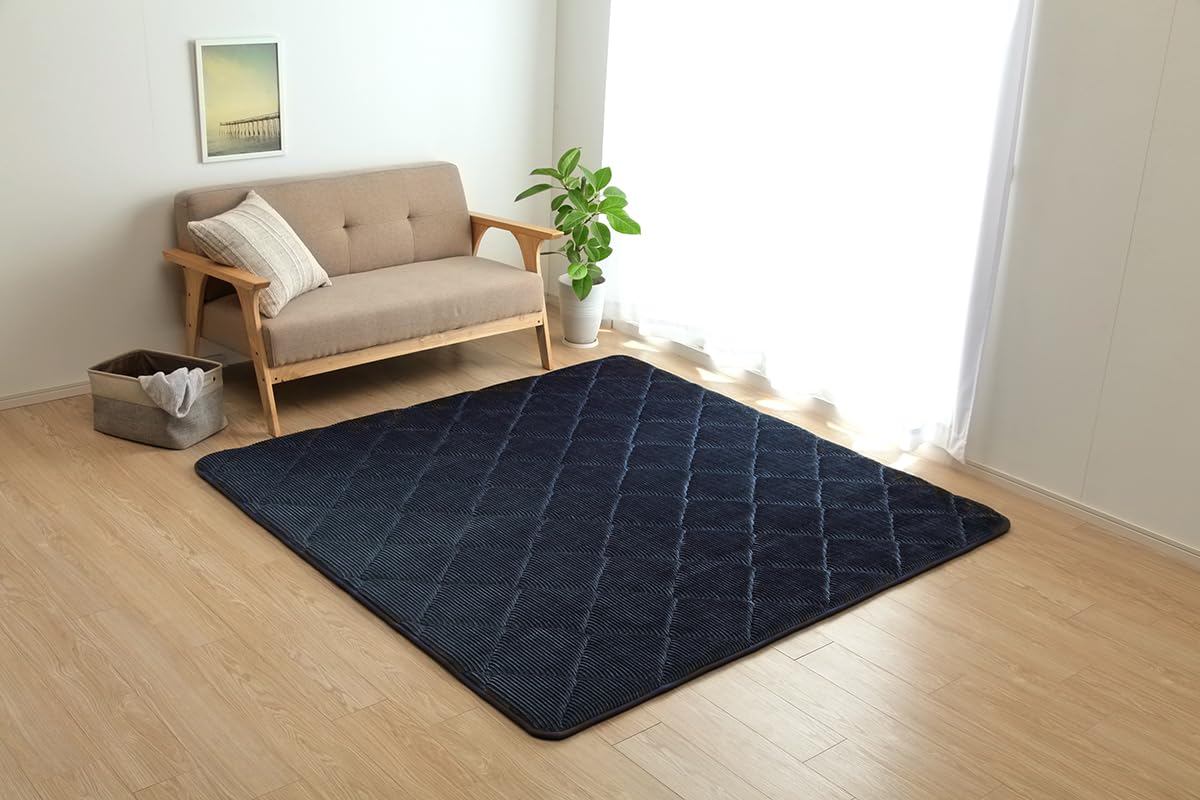 イケヒコ ラグ カーペット マット ボリューム 長方形 約1.5畳用 グランド ネイビー 約130×185cm 極厚 ヘタりにくい 防音 遮音 保温 コーデュロイ シンプル クッション性 すべり止め加工 キルティング 無地 ＃1290970194201