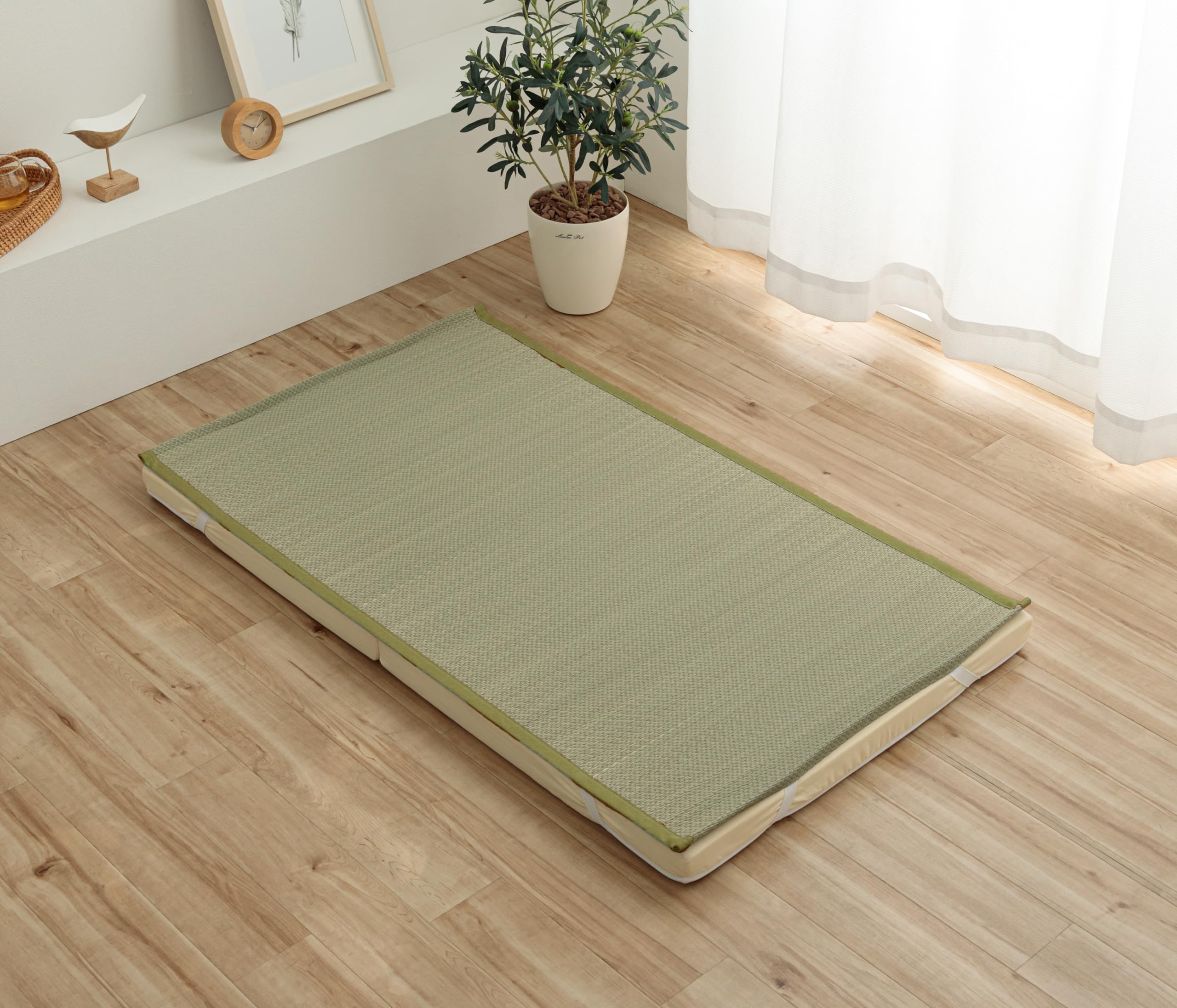 イケヒコ い草 敷きパッド 日本製 い草シーツ ベビーサイズ 寝ござ 癒やし グリーン 約70×120cm ゴムバンド付き 無染土 抗菌 防臭 消臭 無垢 国産 夏用 敷パッド 畳 たたみ ねござ ネゴザ い草マット ゴザ ＃1122920123001