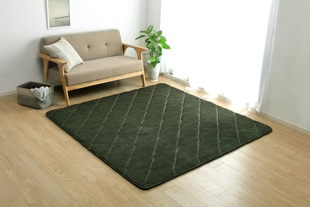 イケヒコ ラグ カーペット マット ボリューム 長方形 約4畳用 グランド グリーン 約185×300cm 極厚 ヘタりにくい 防音 遮音 保温 コーデュロイ シンプル クッション性 すべり止め加工 キルティング 無地 #1290970125801|SelectSHOP 岐阜 店