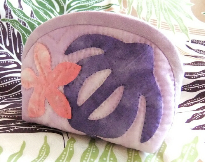 ハワイアンキルト　エプロン　マット　ティッシュケース　コースター４枚　メガネ入れ ハワイアンキルト エプロン マット ティッシュケース コースター