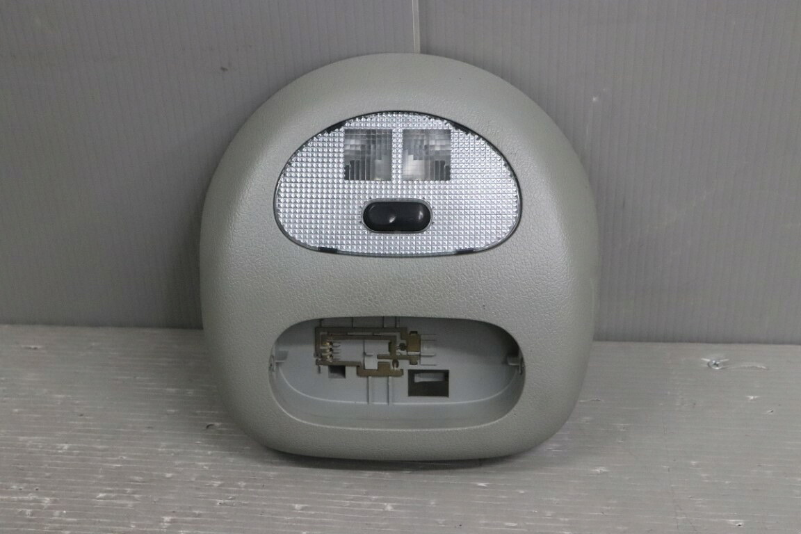 ルノー カングー 右H MT 純正 破損無 動作保証 ルームランプ ルームライト p052253 中古20250125