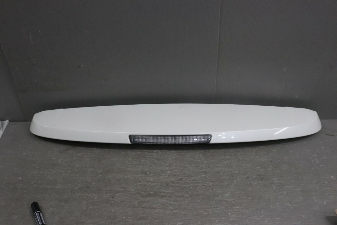エルグランド 350 ハイウェイスター アーバンクロム 前期(PE52 E52) 純正 破損無 動作保証 リアウイング リアスポイラー QAB p052286 中古20250125