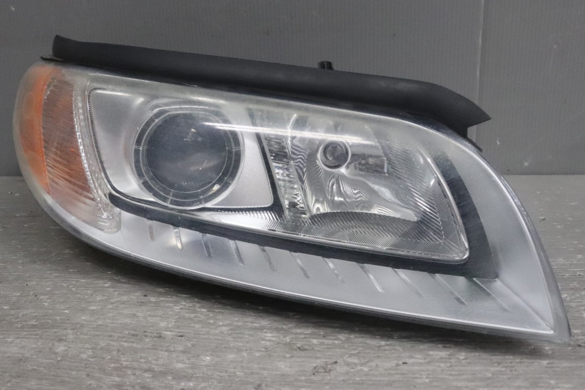 楽天市場】VOLVO ボルボ XC70 V70 キセノン ヘッドランプ 右側 純正