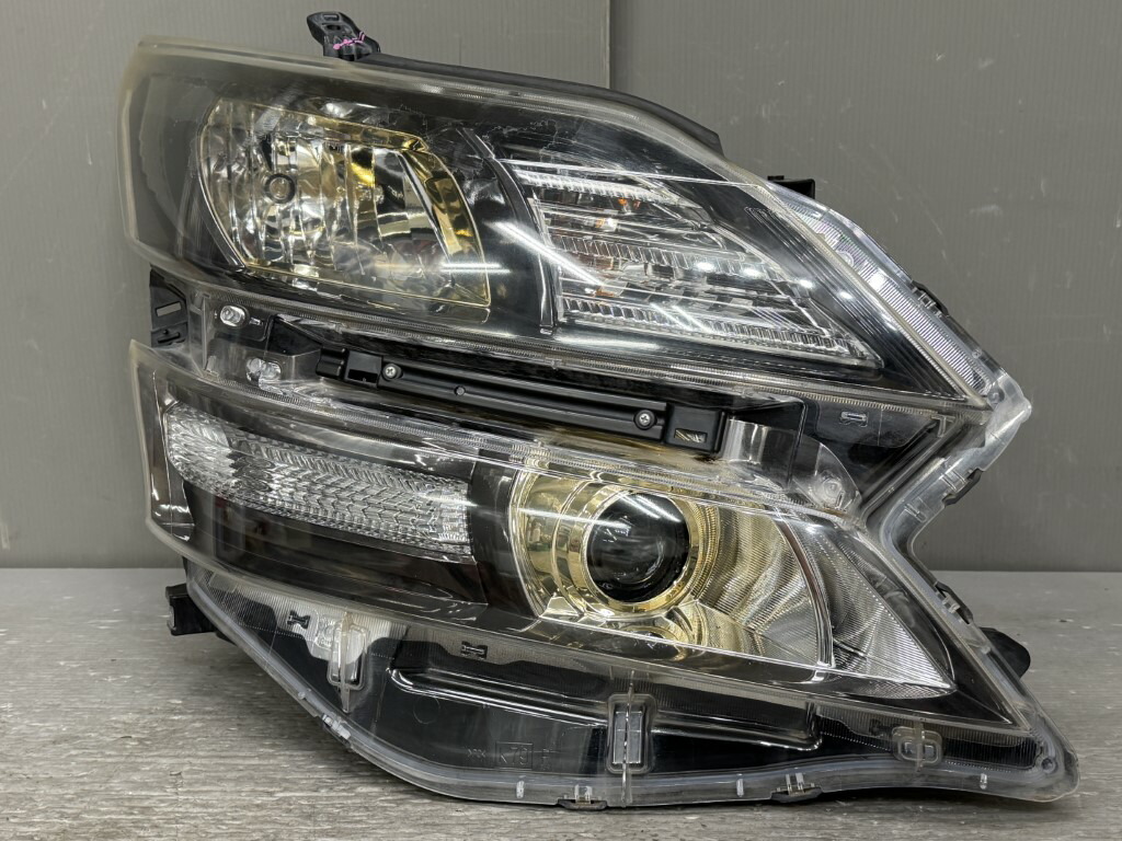 トヨタ ヴェルファイア Z 前期(ANH20) 純正 イチコー 右 ヘッドライト HID バラスト レベ キセノン ヘッドランプ 58-23 p060929 中古20260220