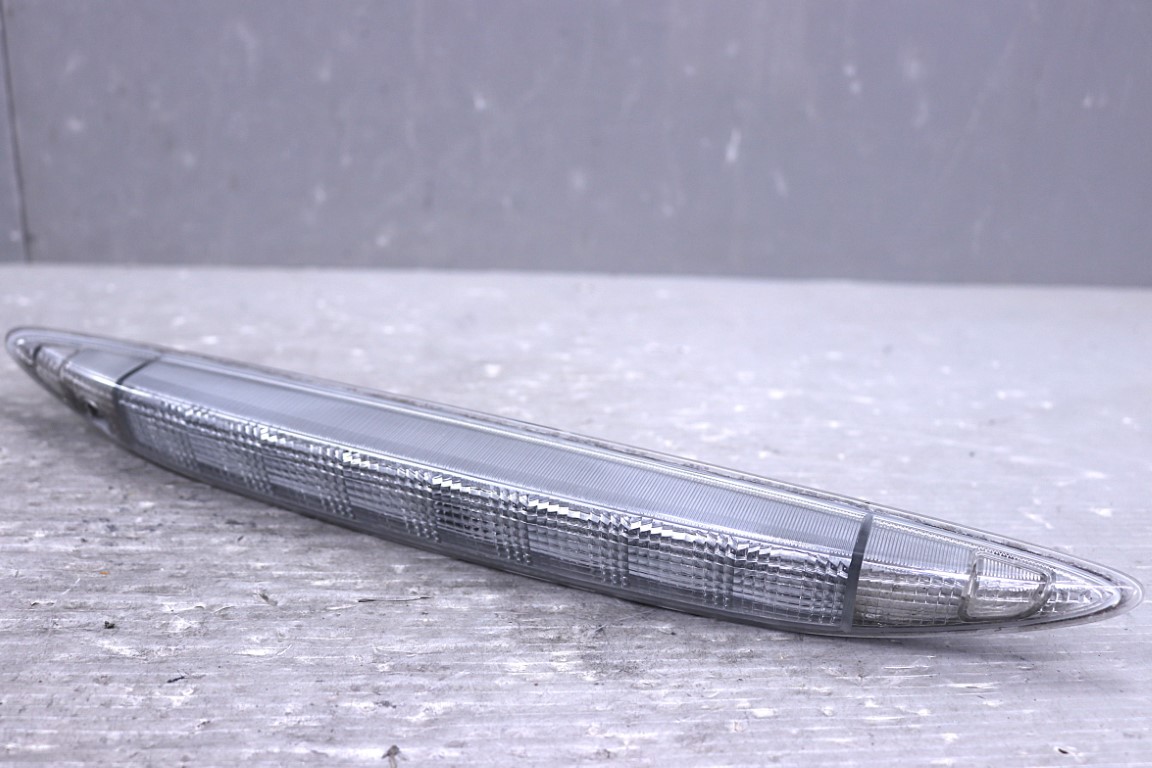 ストリーム ZS 中期(RN8) 純正 スタンレー 破損無 動作保証 ハイマウントストップランプ ブレーキライト P6589 p061339 中古20260316 6,080円