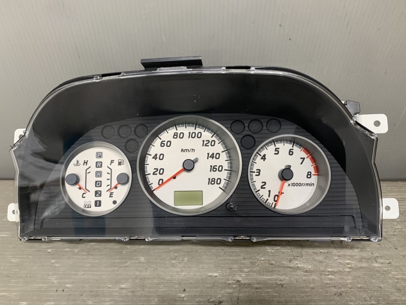 日産 エクストレイル XT 4WD 前期(NT30 T30) 純正 破損無 動作保証 スピードメーター タコメーター 125785km p054470 中古20250423
