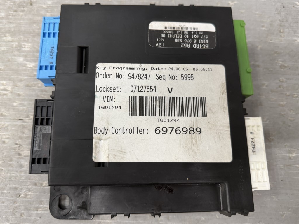 ミニ クーパー BMW Mini コンバーチブル 左H(R52 RH16) 純正 破損無 動作保証 BCM ボディコントロールモジュール 6976989 p061943 中古20260411