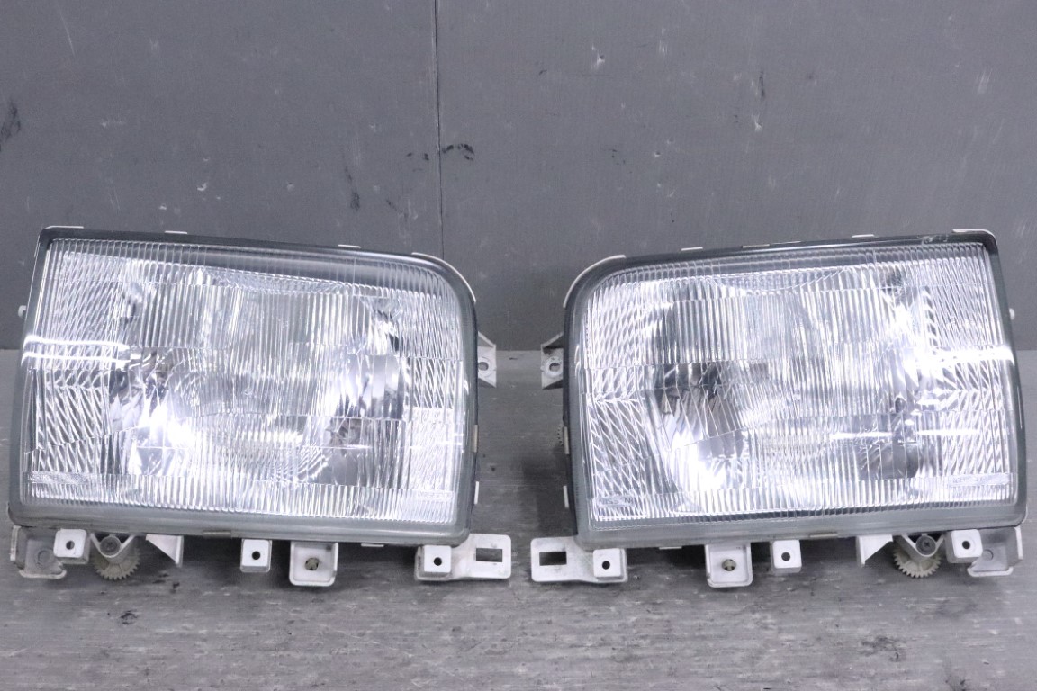 中古】中古部品 エブリィ DA17W 左ﾍｯﾄﾞﾗﾝﾌﾟ 【3380050000