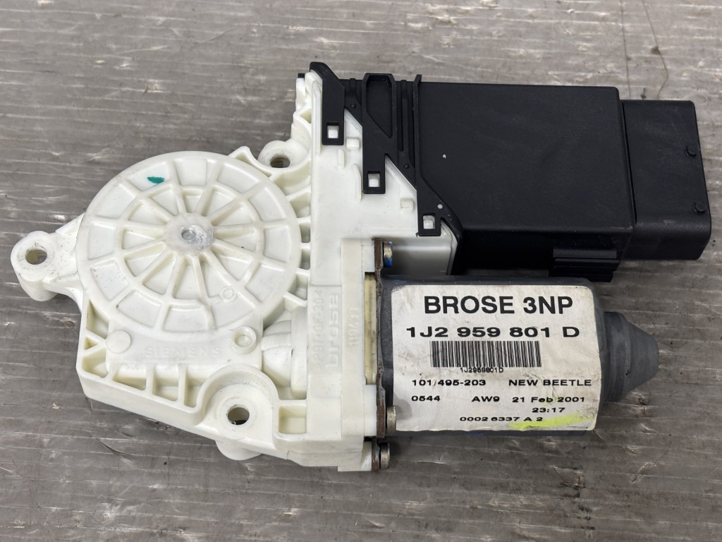 VW ニュービートル 2.0 左ハンドル 前期(9CAQY 9C) 純正 破損無 動作保証 右 レギュレーターモーター 1J2 959 801 D p055299 中古20250522