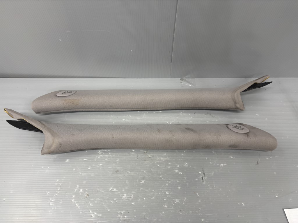 17 クラウン ロイヤルサルーン G 前期(JZS175) 純正 破損無 Aピラー トリム 左右セット 右 左 内装 内張り p056057 中古20250623