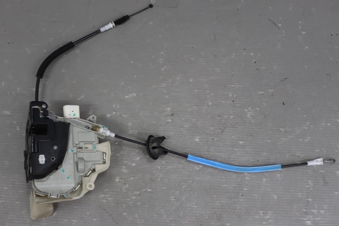 アウディ A4 セダン 1.8T 右H Audi(8KCDH 8K) 純正 破損無 動作保証 右前 ドアロックアクチュエーター 右フロント 8J2 837 016 C p056395 中古20250703