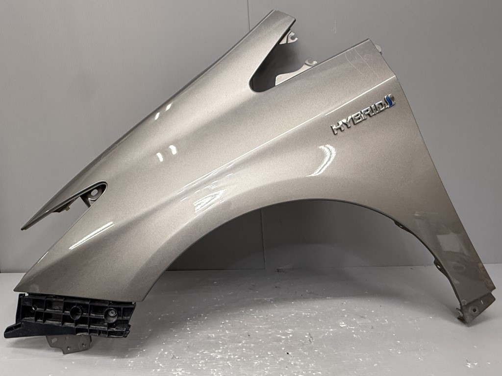 トヨタ プリウス 30 S LEDエディション(ZVW30) 純正 左 フロントフェンダー フェンダー 1G2 左F 左前 53802 p056595 中古20250710