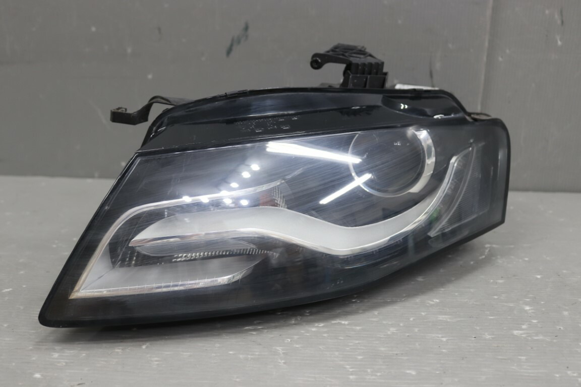 良品】Audi アウディ A4 8E 右ヘッドライト HID アウディ A4 WAUZZZF4 右 ヘッド ランプ ライト 8W0941036
