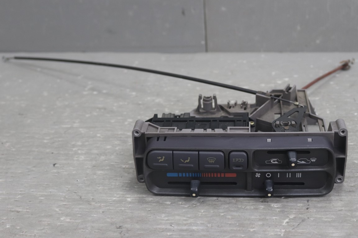 三菱 ミニカ トッポ R c 5MT キャンパストップ 前期(H31A HMNPE 8007) 純正 マニュアルエアコンスイッチ ACスイッチ p058285