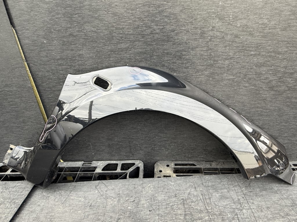 スズキ スイフト スポーツ 5MT 3ドア 4型(HT81S) 純正 右 フロント フェンダー 右 フェンダー ZJ3 57611-60J00 p058761 中古20251025