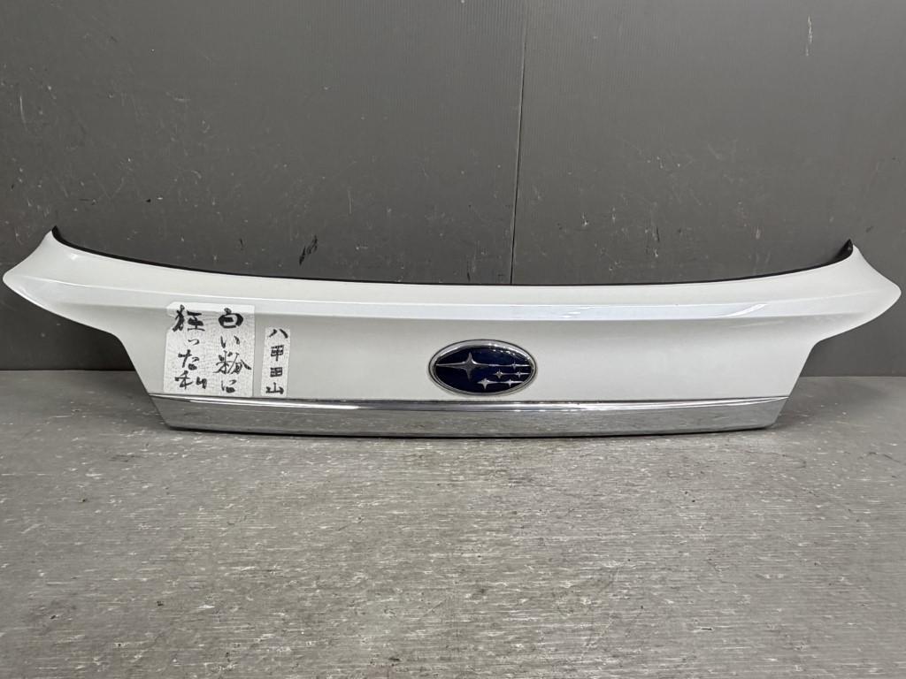 楽天市場】スバル レガシィ(BP5) 純正 リアガーニッシュ 91711AG040