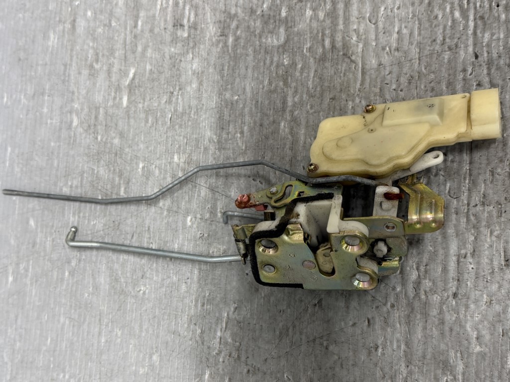 ダイハツ ストーリア CX(M101S) 純正 破損無 動作保証 左 フロント ドアロックアクチュエーター 左前 p059220 中古20251114