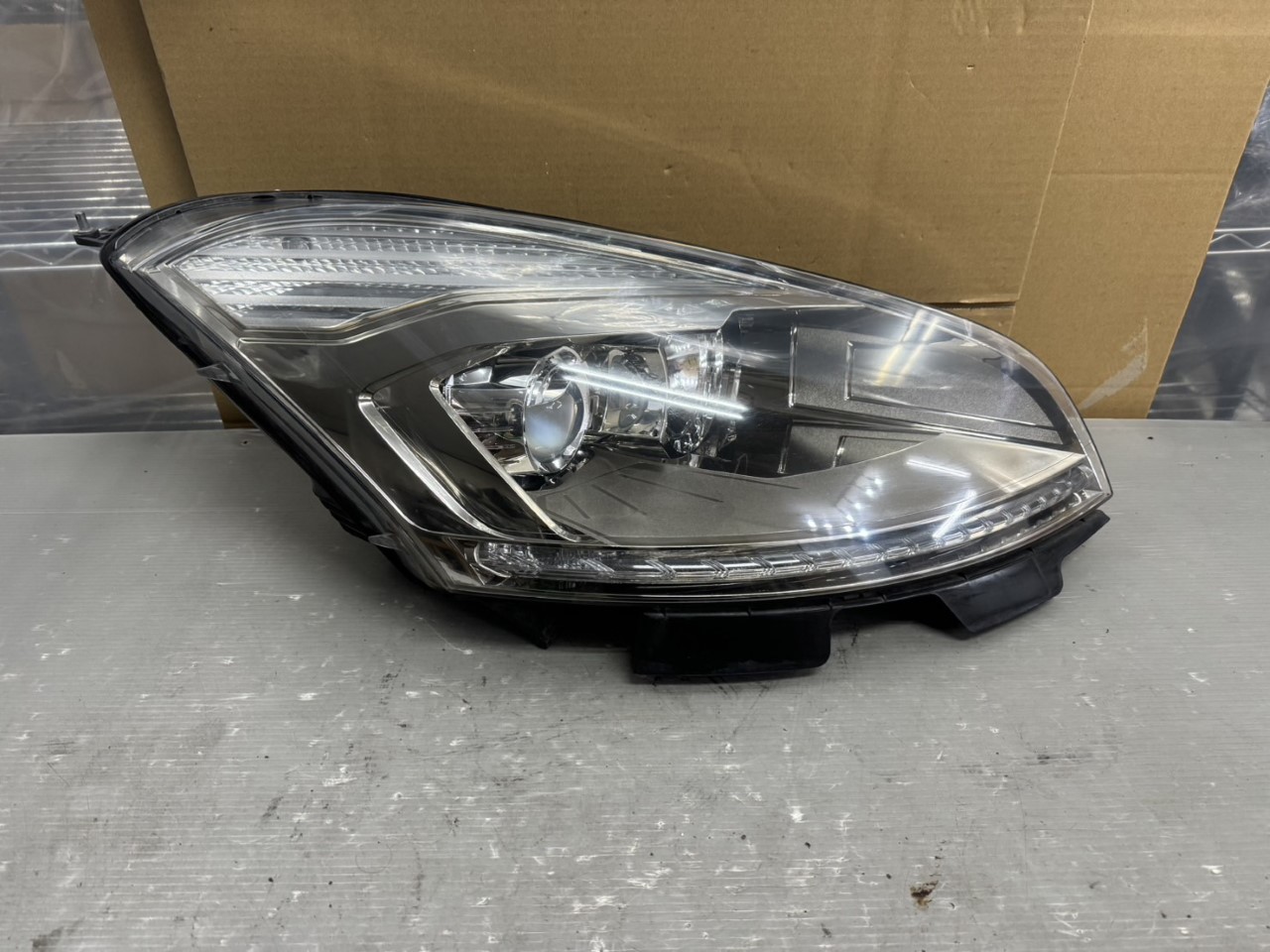 シトロエン C4 ピカソ(B585F02P) 純正 破損無 動作保証 右 ヘッドライト HID バラスト キセノン ヘッドランプ p050442 中古20241122