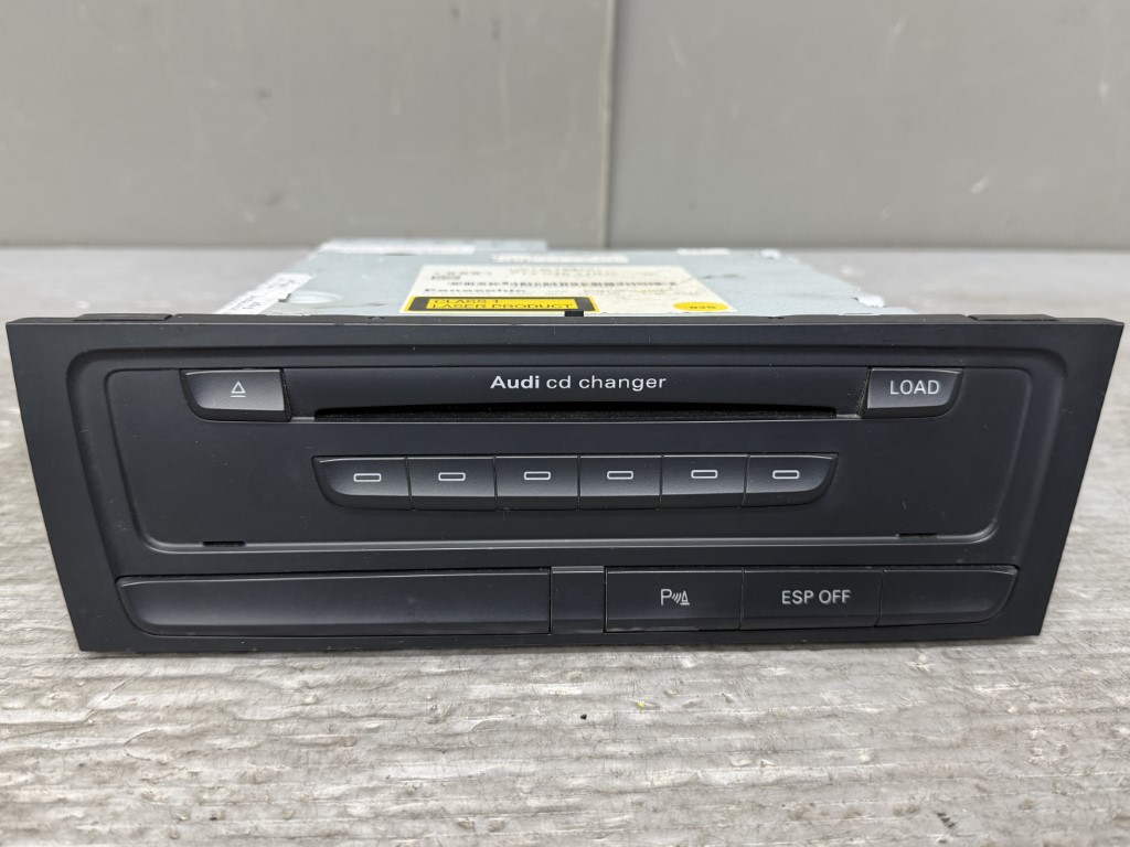 アウディ A4(8K) 純正 Panasonic パナソニック CDチェンジャー CDプレーヤー オーディオデッキ 8T2 035 110 C p059723 中古20251206