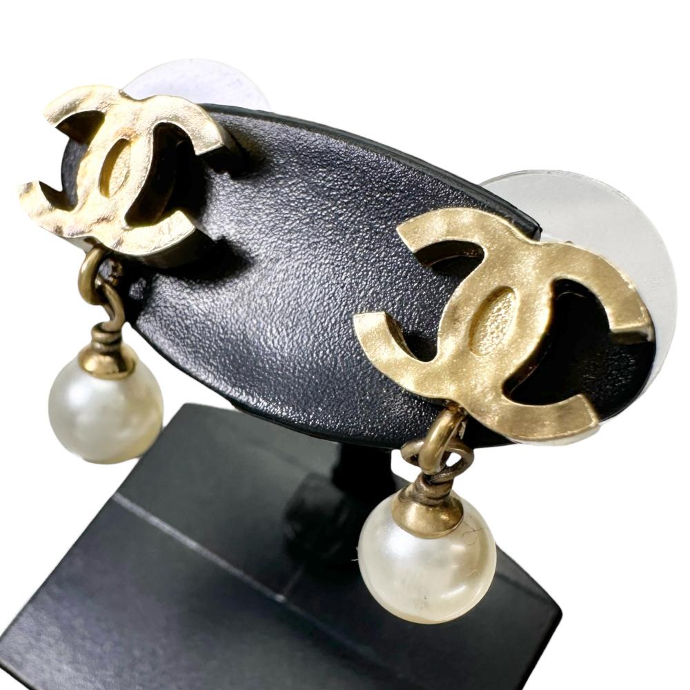 【CHANEL/シャネル】 フェイクパール6.0mm ピアス ココマーク GP 2.6g A11C レディース【中古】【真子質店】【GD】【DDx】