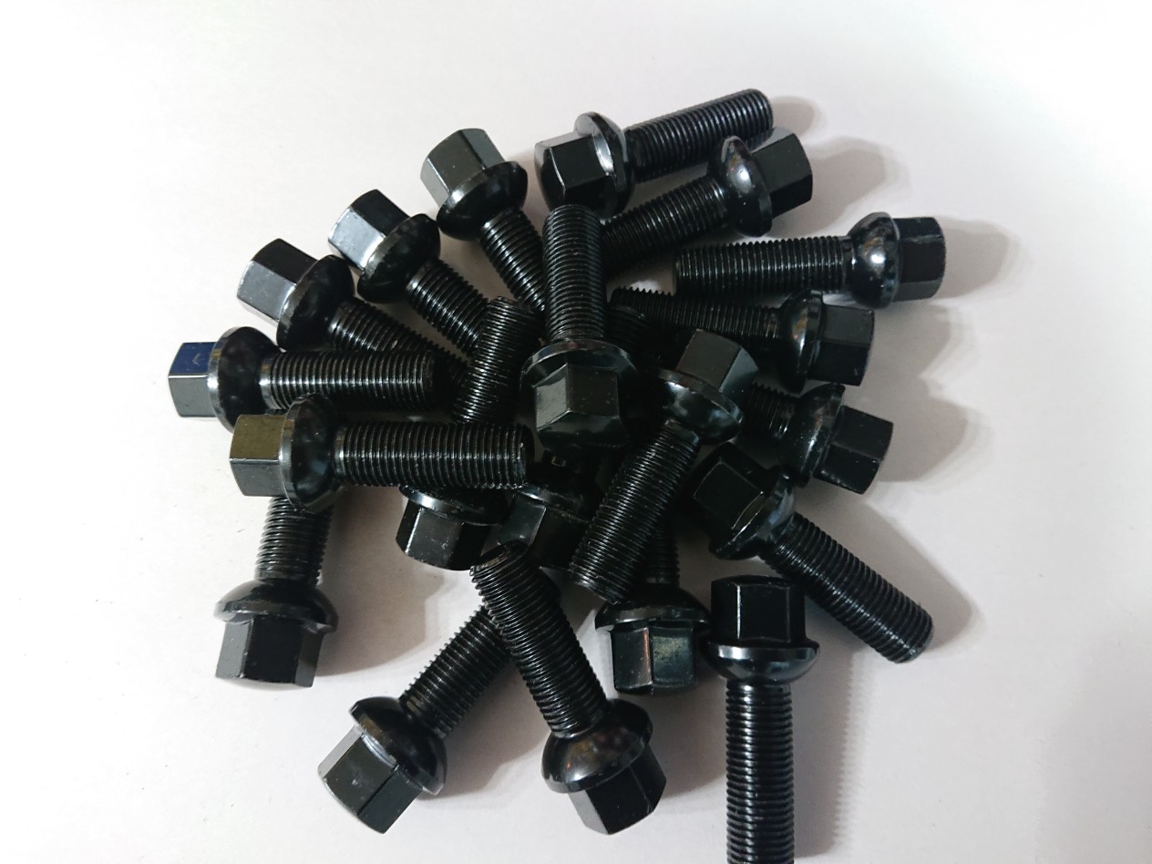 楽天市場】BENZブラックボルト 14R14x1．5 首下45mm