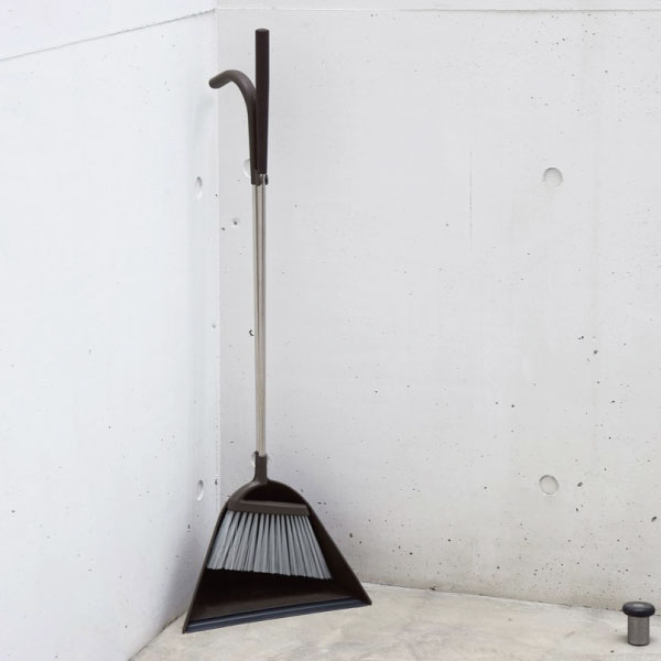 Tidy Sweep ホーキ チリトリ スウィープ ほうき ちりとり セット 屋外 屋内 室内 おしゃれ チリトリ ホウキ コンパクト 玄関 掃除用具 掃き掃除 ティディ 日本製 自立 インテリア雑貨 北欧 Napierprison Com