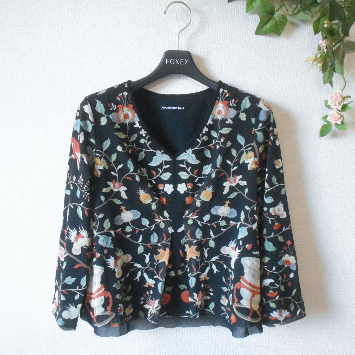 【美品】VIVIENNE TAM シアーブラウス 花柄 パワーネット S相当 美品】VIVIENNE TAM シアーブラウス 花柄 パワーネット S相当