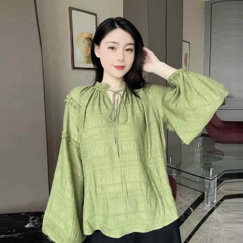 レディース トップ プルオーバー フラウンス襟 パフ捩り シュロの葉引き分け ゆったり 無地 着痩せ 雅びやか 好いたらしいめ 通い 執務室心地よい 着回し 春夏