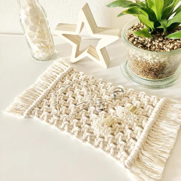 楽天市場 新色追加 4color マクラメ編みコースター Lサイズ テーブル テーブルウェア インテリア マクラメ コースター インテリア雑貨 おしゃれ 花瓶 敷物 鍋敷き ポットマット 大きめマット ポットコースター Manatula