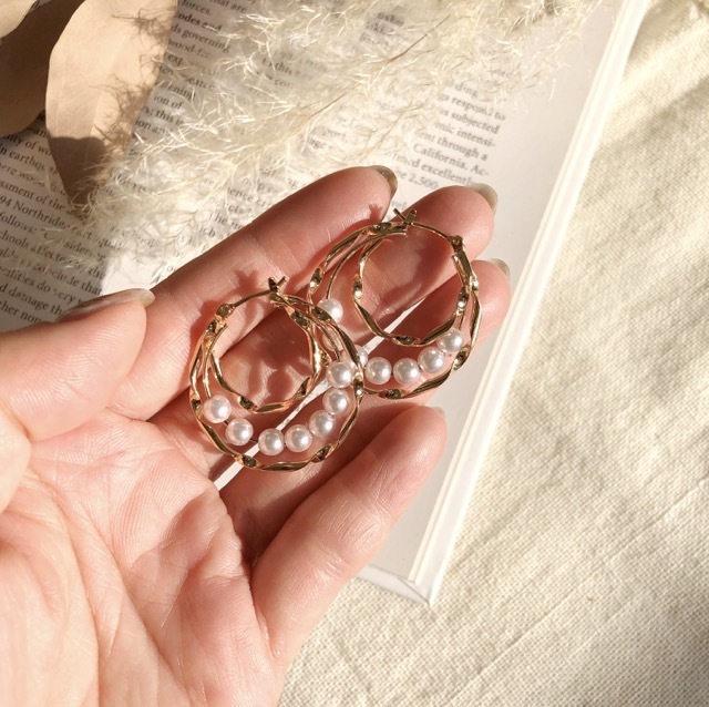 楽天市場 パール ひねりフープピアス パールピアス フープピアス ボリュームピアス 結婚式 二次会 パールアクセサリー お呼ばれ パーティーピアス パーティーアクセサリー Manatula