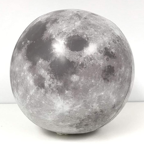 月型 インフレータブル ムーンボール 直径30cm ■ 空気ビニール玩具 衛星 インテリア トイ おもちゃ バルーン 宇宙 星画像