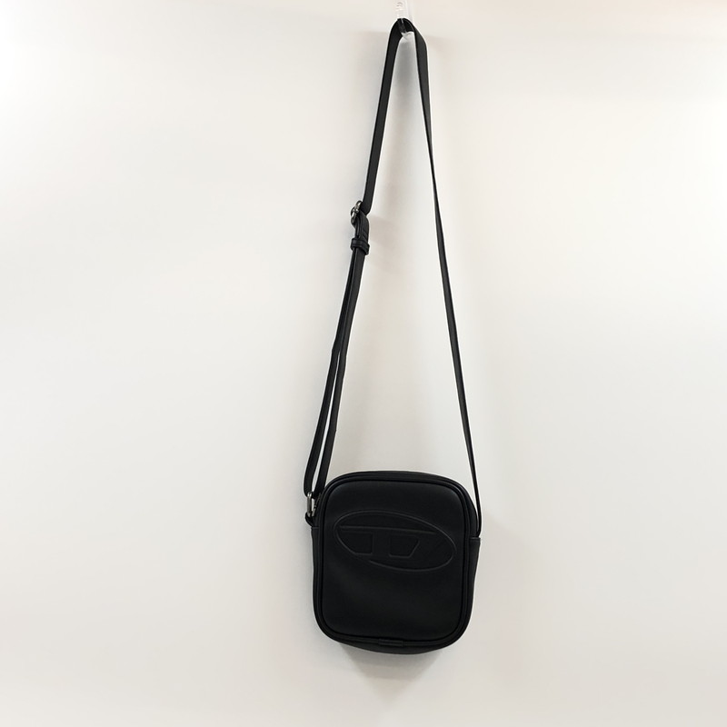 【中古品】【メンズ】 DIESEL ディーゼル HOLI-D クロスボディバッグ ショルダーバッグ 鞄 188-251015-hn-06-fur 色合い：黒いこと 生生世世Net店 バッグ・小物・ブランド雑貨-メンズバッグ-バッグ