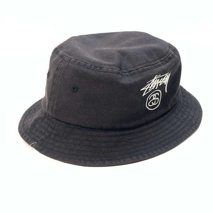 stussy クラッシャーハット ホワイトブラック 値引きします！ stussy クラッシャーハット - メルカリ