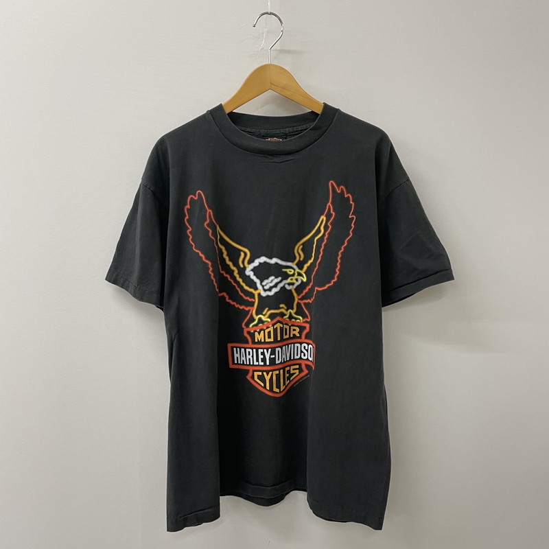 百貨店SALE 20%OFF~【中古品】【メンズ】 HARLEY DAVIDSON ハーレーダビッドソン 90\u0027s NEON PRINT LOGO T-SHIRT 90年月日 ネオン 刷り上げる ロゴタイプ ティーシャツ 半袖 トップス シングル編み目 145-250717-yo-36-fuz 大いさ：XL 色合い：黒いこと 生生世世Net店