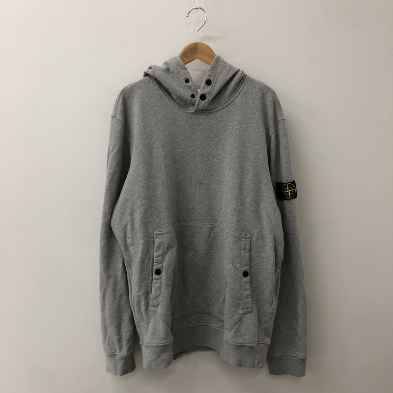 【中古品】【メンズ】 STONE ISLAND ストーンアイランド LOGO PATCH HOODIE 791561720 ロゴ パッチ付き フーディー トップス プルオーバーパーカー 141-250920-ts-13-fuz サイズ：M カラー：グレー 万代Net店
