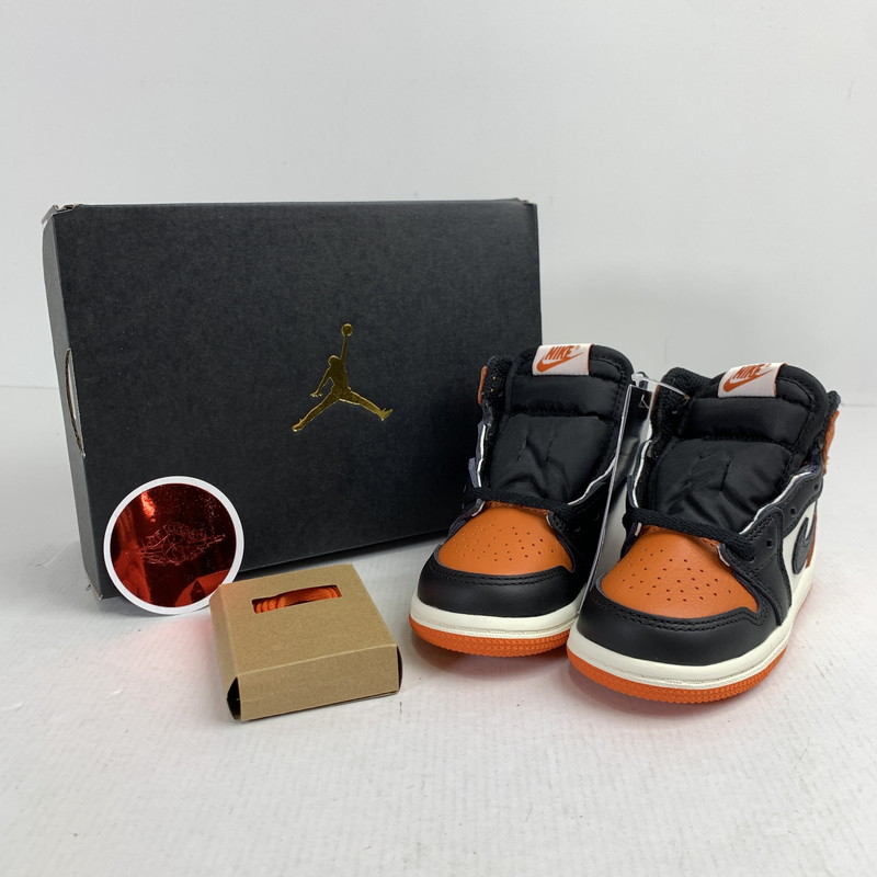 百貨店SALE 10%OFF~【中古美品】【キッズ】  NIKE ナイキ FD1413-008 TD JORDAN 1 RETRO HIGH OG ジョーダン 1 レトロ 御機嫌 キッズ スニーカー シューズ 靴 173-260304-mh-07-fuz 大きさ：13 色合い：オレンジ色 黒いこと 未来永劫Net店